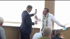 Strigăte și îmbrânceli între Năstase și un consilier „Șor” la ședința CMC: Când o să termine de vorbit Slusari, atunci o să vorbești tu